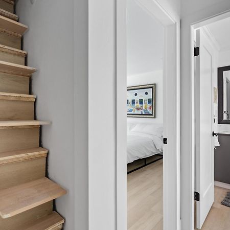 Modern Kitsilano 2 Bedroom Home With A Hot Tub แวนคูเวอร์ ภายนอก รูปภาพ