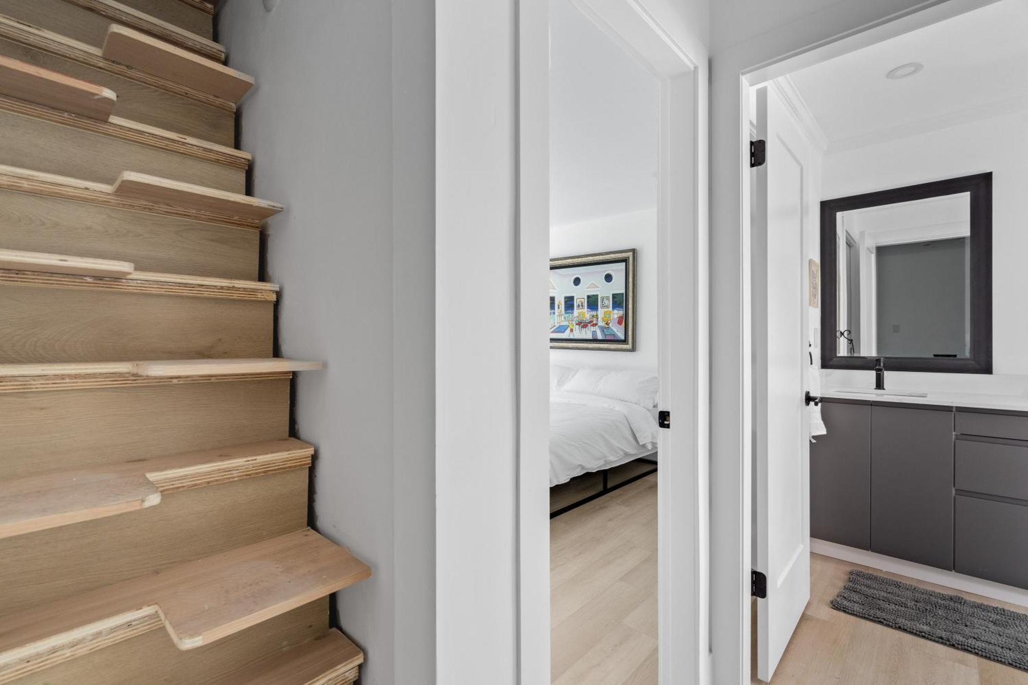 Modern Kitsilano 2 Bedroom Home With A Hot Tub แวนคูเวอร์ ภายนอก รูปภาพ