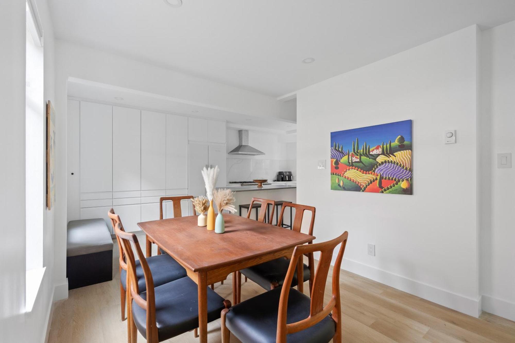 Modern Kitsilano 2 Bedroom Home With A Hot Tub แวนคูเวอร์ ภายนอก รูปภาพ
