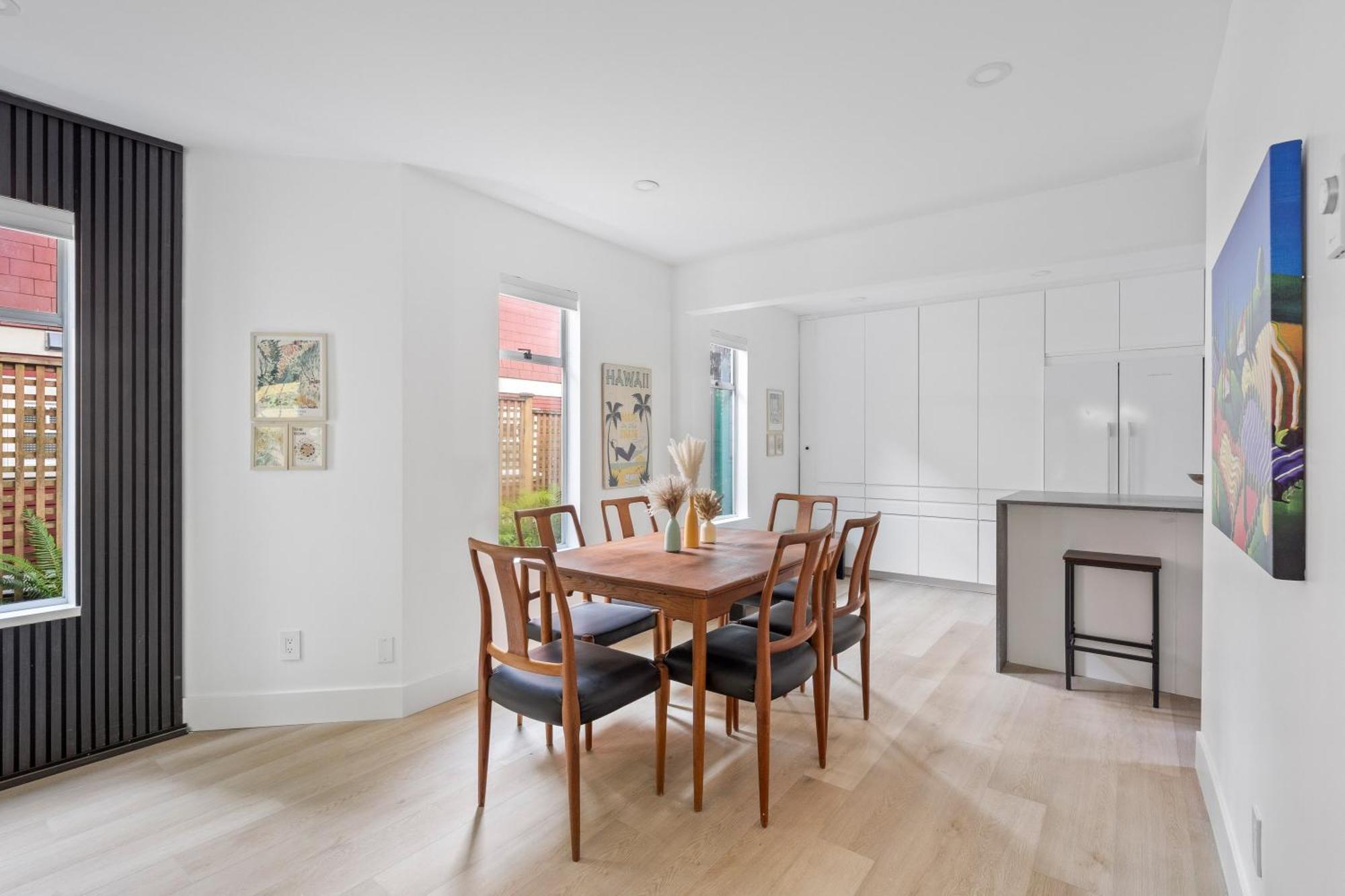 Modern Kitsilano 2 Bedroom Home With A Hot Tub แวนคูเวอร์ ภายนอก รูปภาพ